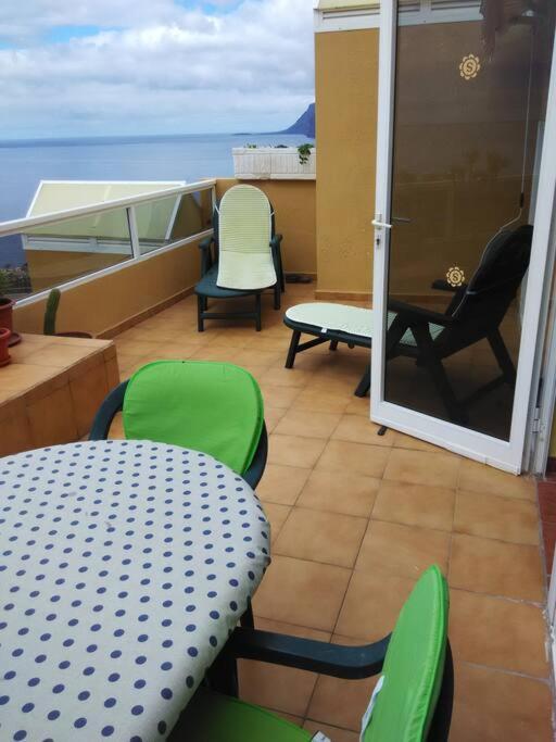 2 Bd Apartment With Stunning View Puerto de Santiago  Exterior photo